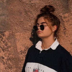 Meet your Posher, Whitney